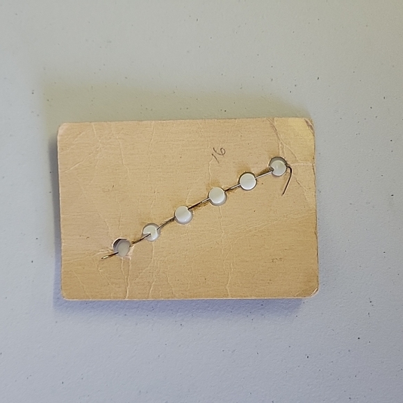 Lady washington pearl buttons - Picture 2 of 2